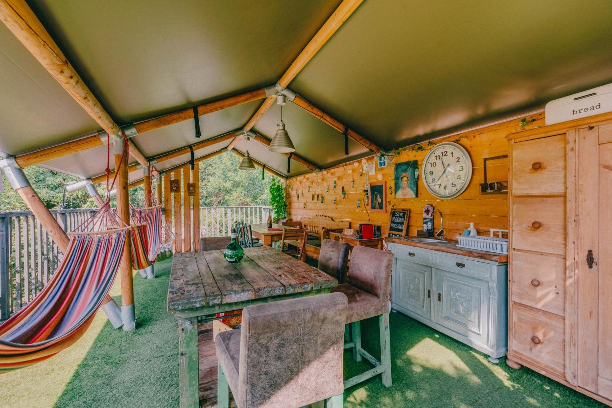 Rendes Glamping Hotel Balatonrendes Exterior foto