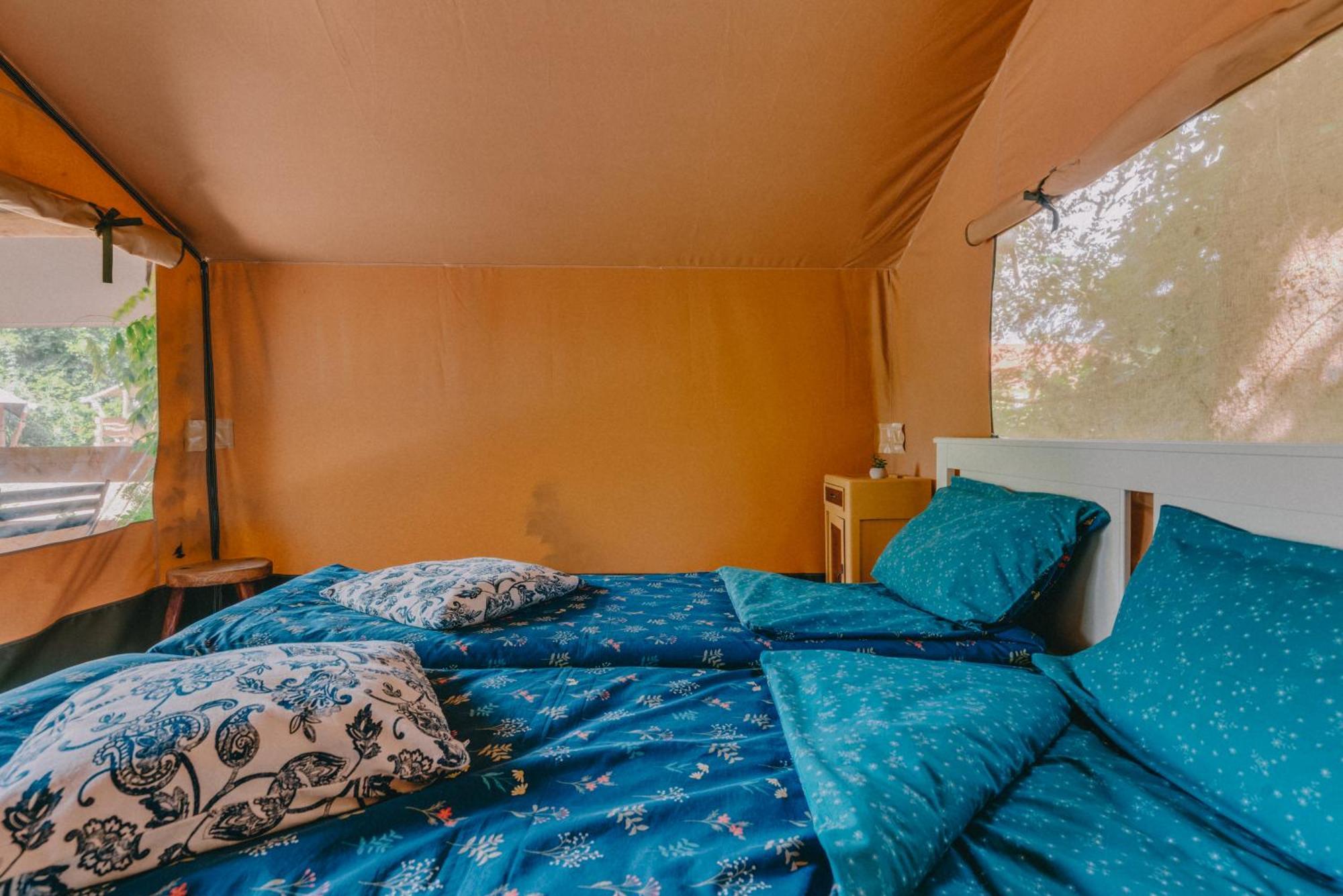 Rendes Glamping Hotel Balatonrendes Exterior foto